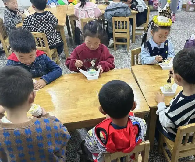 教师先行课程浸润家园校协同构建起三位一体的幼小联接机制 教师先行课程浸润家园校协同构建起三位一体的幼小联接机制