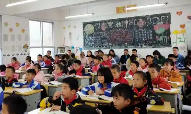 讲堂变得互动性明显增强大家的学习积极性也被充分调动起来了